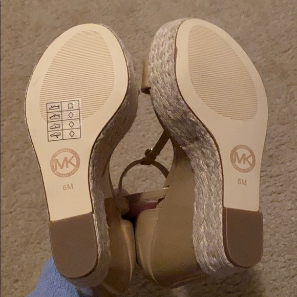 MK Wedges - Picture 3 of 4